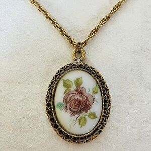 Rose Cameo Pendant Link Chain Necklace Ornate Gold Tone Metal Frame Mirror Back